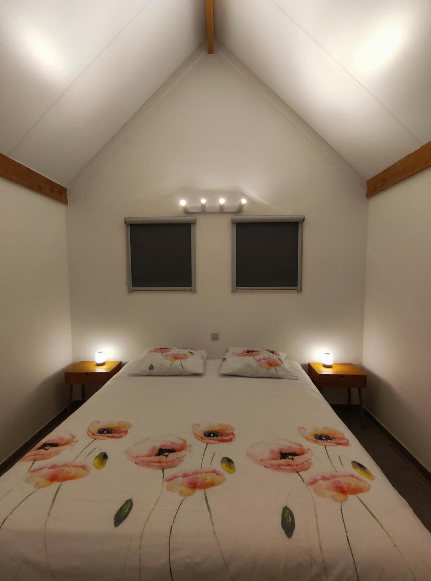 Vakantiewoning Polderhuis 10, Airco En Verwarming In Alle Kamers, Prive Parkeerplaats En Afgesloten Tuin Koksijde Exterior photo